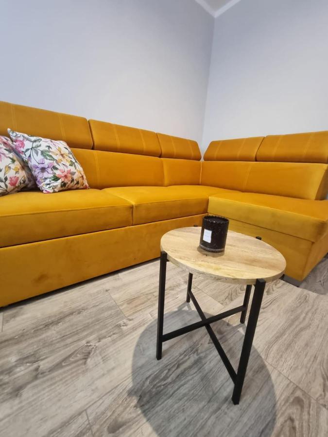 Apartament Lux Lemon Jelenia Gora Exterior photo