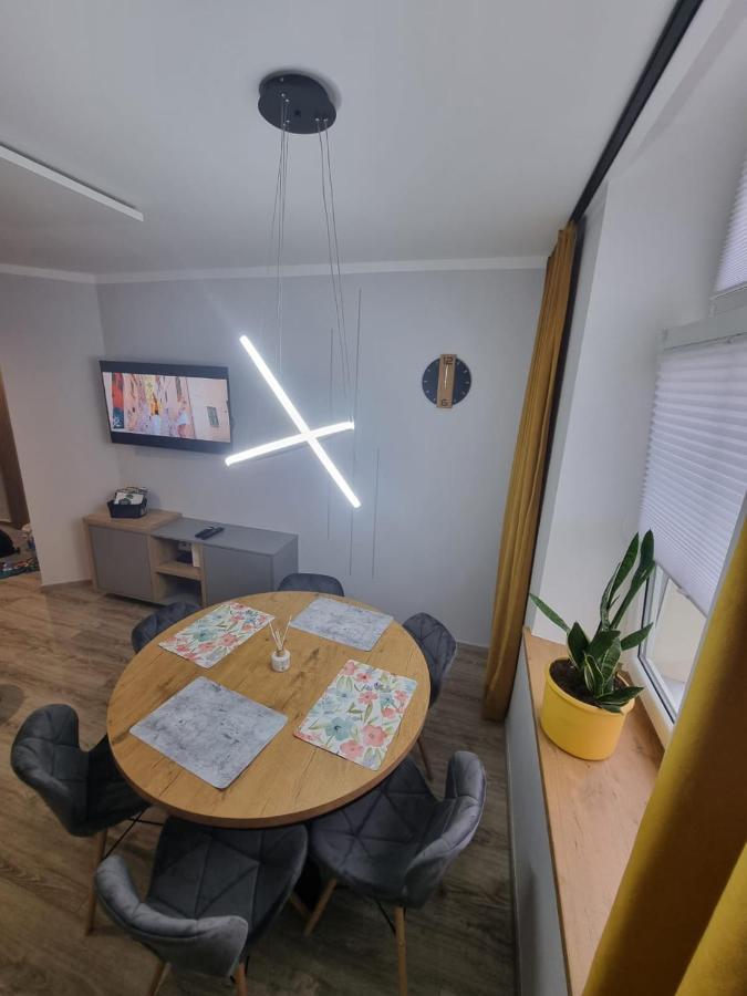 Apartament Lux Lemon Jelenia Gora Exterior photo