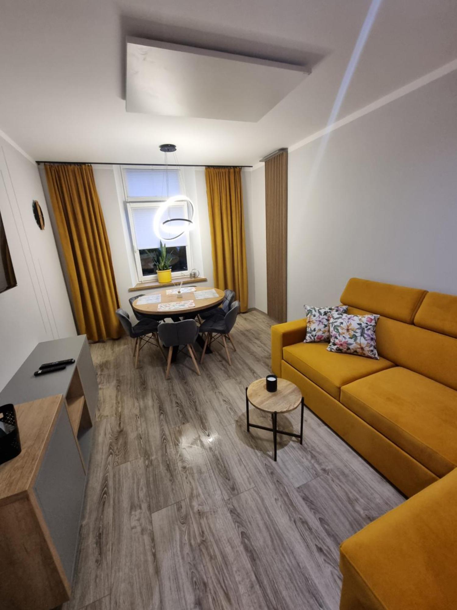 Apartament Lux Lemon Jelenia Gora Exterior photo