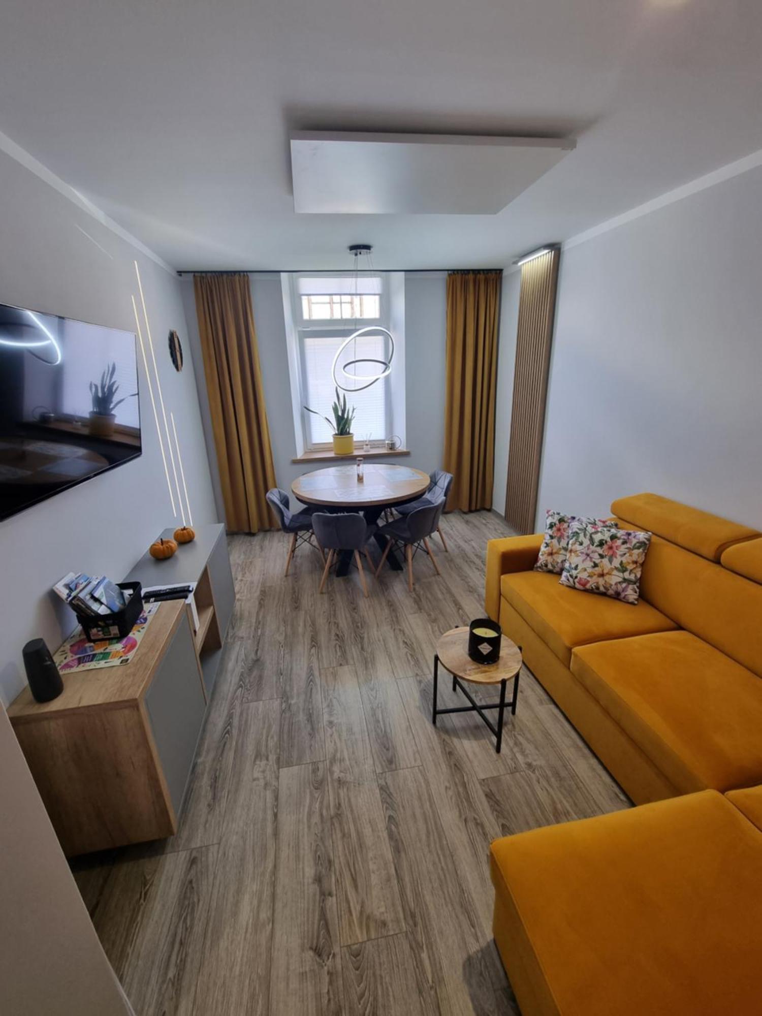 Apartament Lux Lemon Jelenia Gora Exterior photo