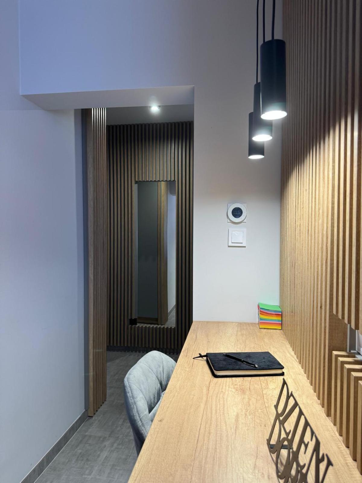 Apartament Lux Lemon Jelenia Gora Exterior photo
